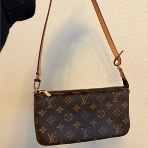 Louis Vuitton pochette accessories Monogram Shoulder Bag
